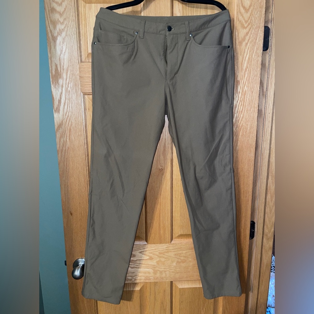 Men’s Lululemon Dress Pants